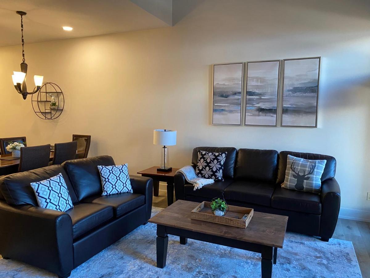 Spectacular Penthouse With Amazing Views, Indoor Pool And Hot Tub Hotel Canmore Bagian luar foto